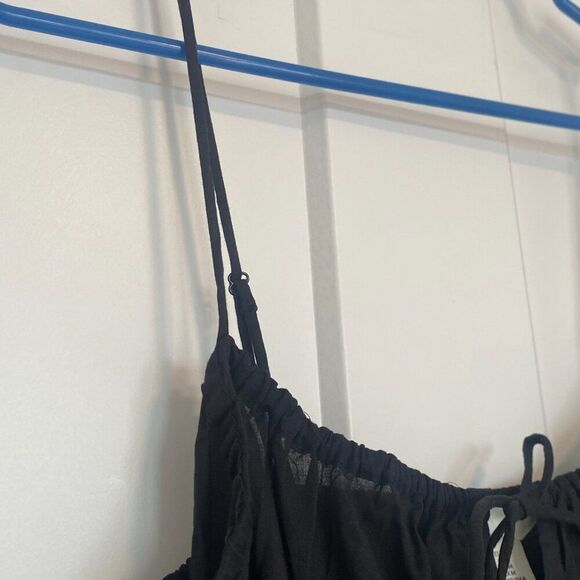 NWOT H&M Peephole Lightweight Smocked Waist Long Black Dress Women's Size Medium - Picture 3 of 4